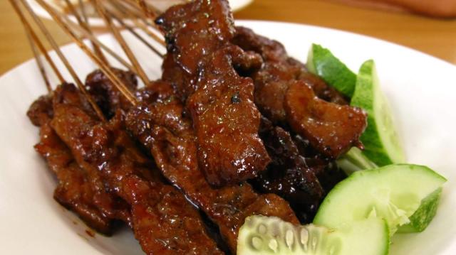 Bolehkah Ibu Hamil Makan Sate? Ini Tipsnya supaya Aman