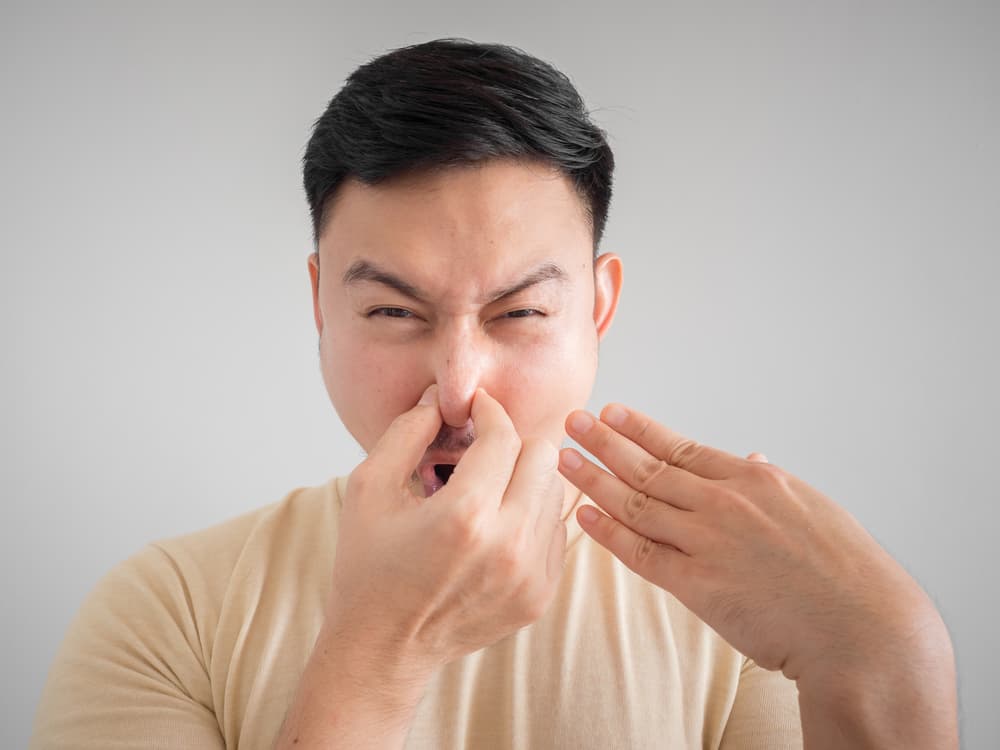 8 Tips Jitu Mencegah Bau Mulut Tak Sedap