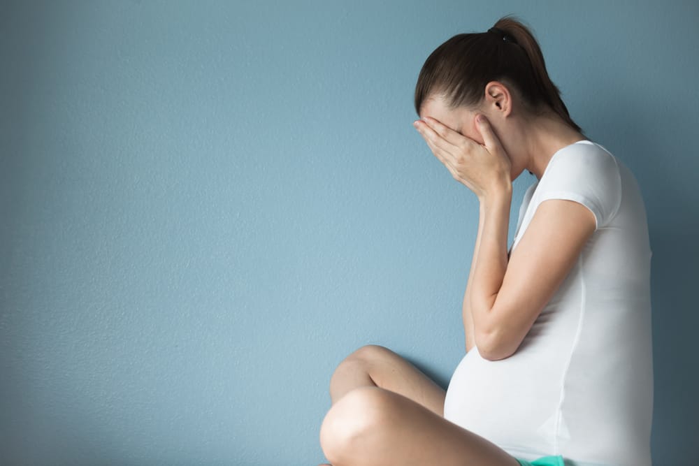 8 Kemungkinan Dampak pada Janin Bila Ibu Hamil Menangis