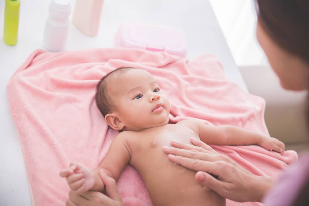 8 Hal Penting yang Perlu Ortu Tahu Tentang Kulit Bayi