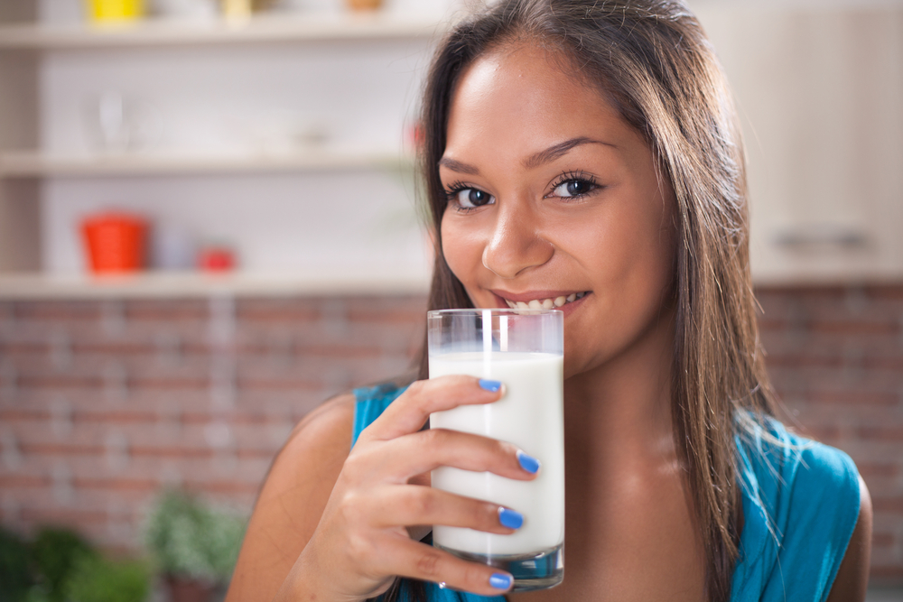Minum Susu, Lebih Baik Sebelum Atau Sesudah Makan?