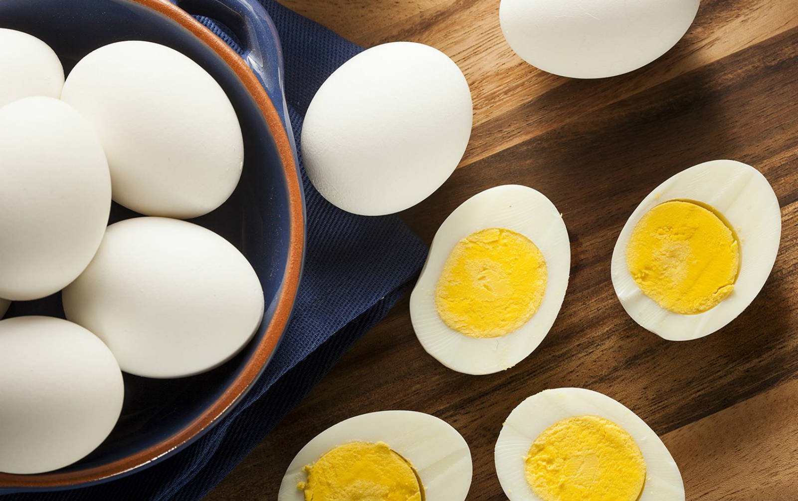 Sebutkan 5 ciri-ciri telur asin yang berkualitas tinggi