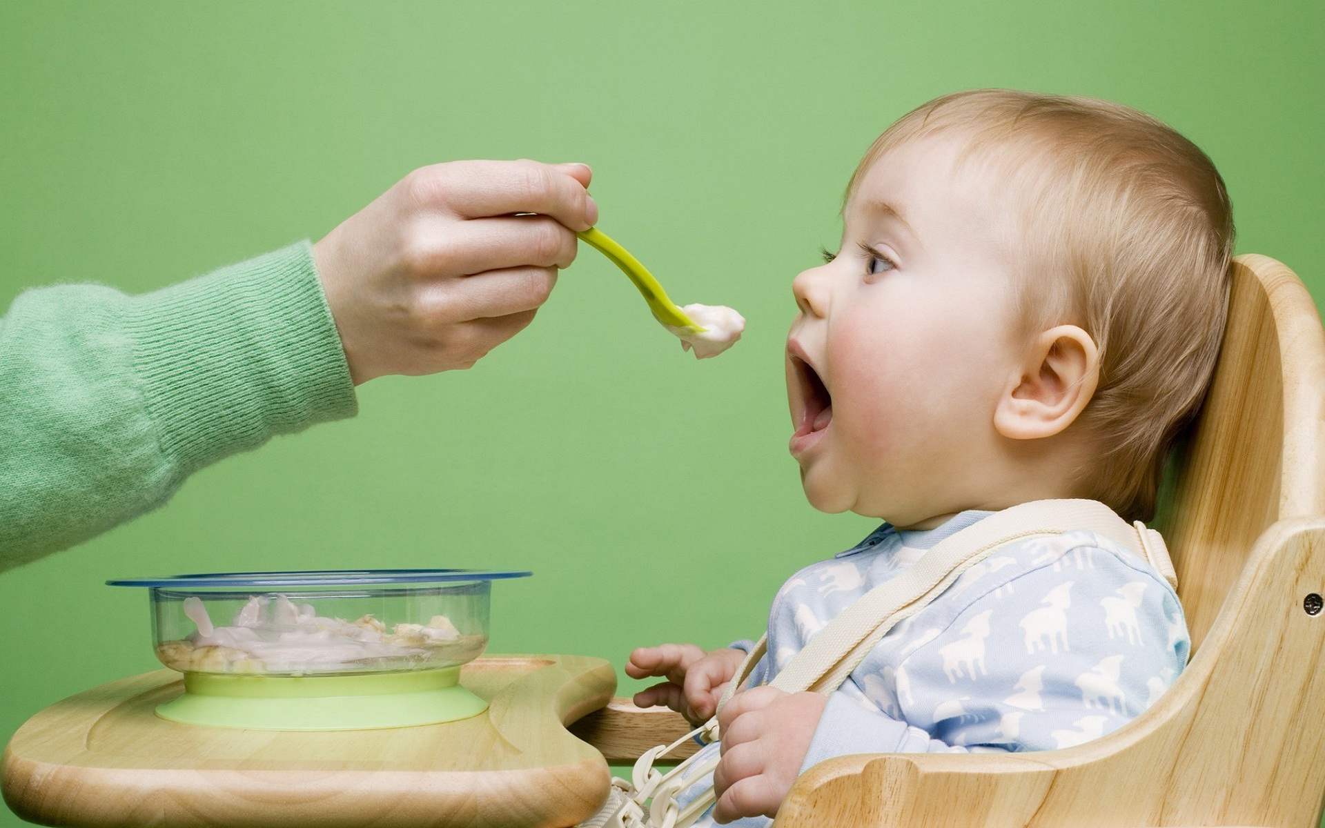 Kapan Bayi Boleh Mulai Mengonsumsi Gula Dalam Makanan dan Minumannya?