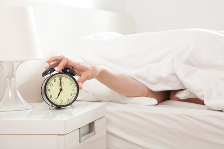 Cara Mengakali Diri untuk Tetap Bangun Pagi, Meski Tidur Malam