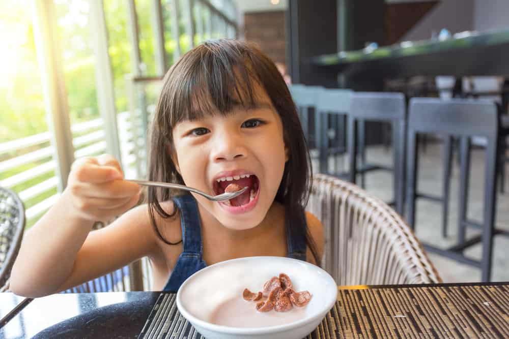 Mengenal Ruminasi, Gangguan Makan yang Sebabkan Anak Mengunyah Kembali Makanan yang Sudah Dimuntahkan