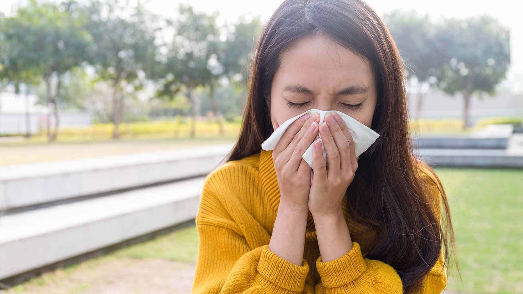 Bukan Cuma Flu, Ini Penyebab Anda Bersin Terus-menerus