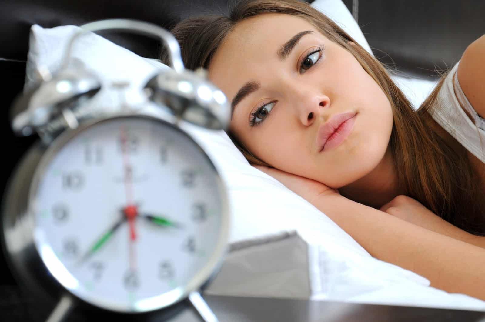 5 Jenis Terapi Perilaku Kognitif untuk Mengobati Insomnia