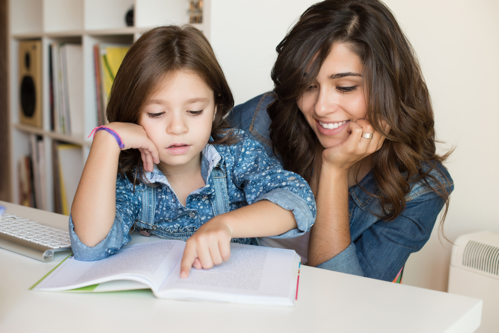 Pertimbangan Penting Bagi Orangtua Sebelum Memutuskan Homeschooling
untuk Anak