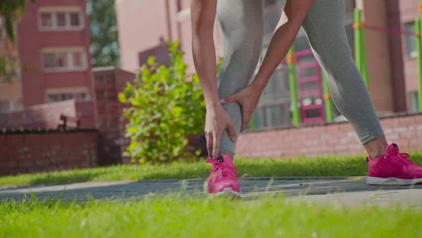 8 Pilihan Olahraga Terbaik untuk Membentuk Kaki Jenjang dan Ramping