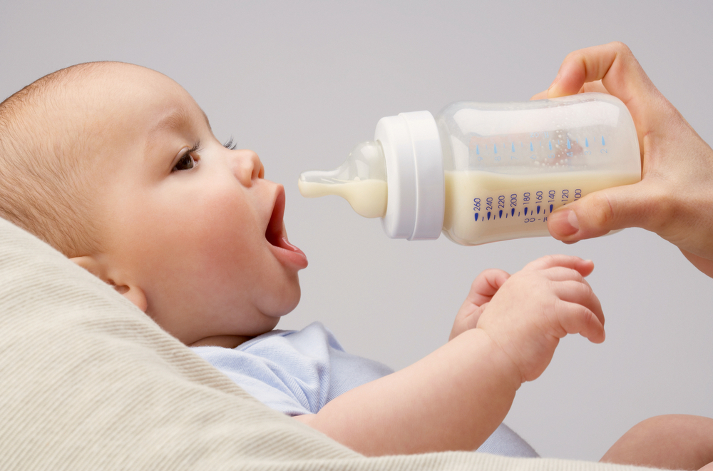 Benarkah Bayi Susu Formula Lebih Gampang Sakit?