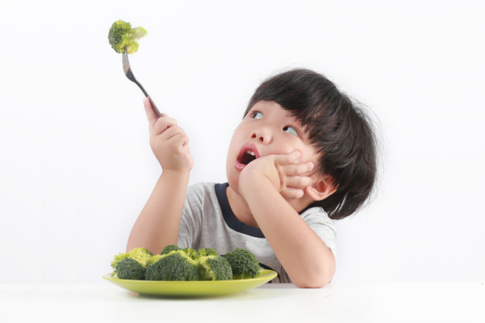 mitos kebiasaan makan pada anak