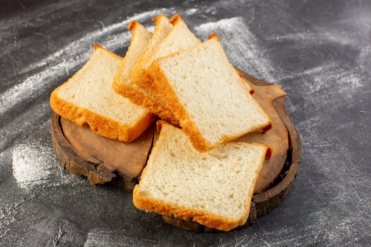 cara mengatasi mual setelah makan dengan roti tawar