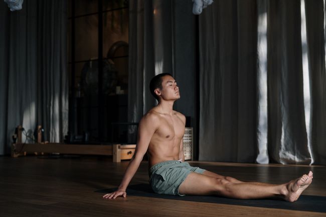 7 Pose Yoga Terbaik untuk Membantu Mengatasi Ejakulasi Dini