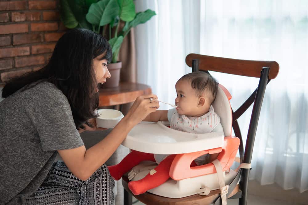 13 Makanan untuk Mendukung Kecerdasan dan Perkembangan Otak Bayi