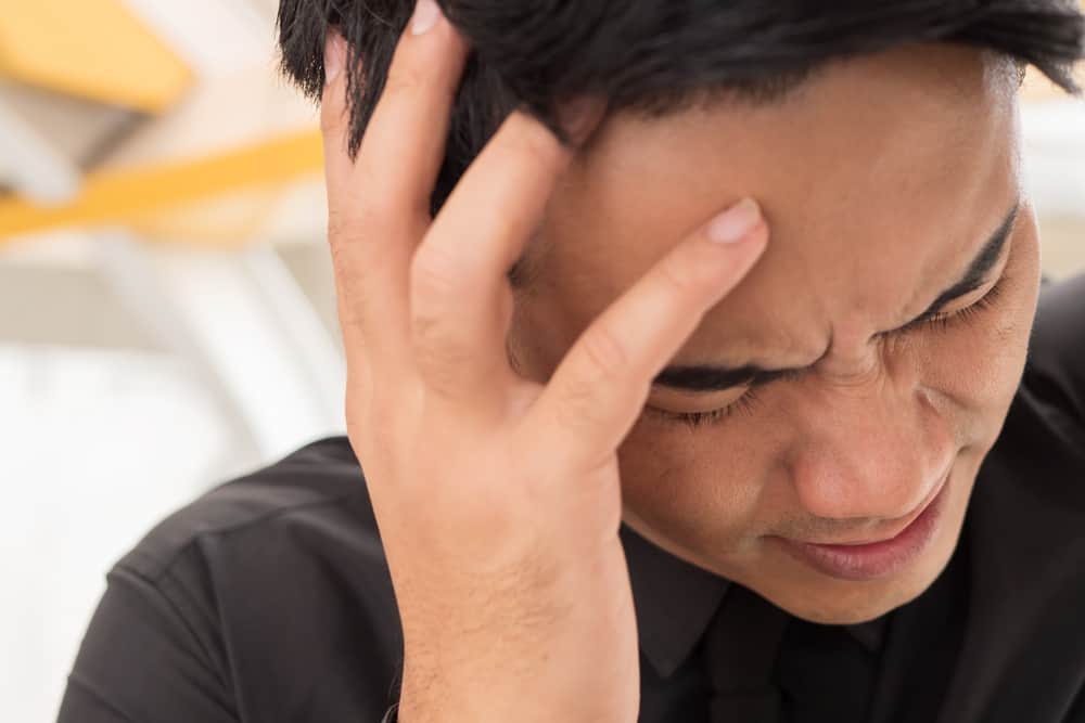 Apa Penyebab Sakit Kepala Sampai ke Belakang Mata?