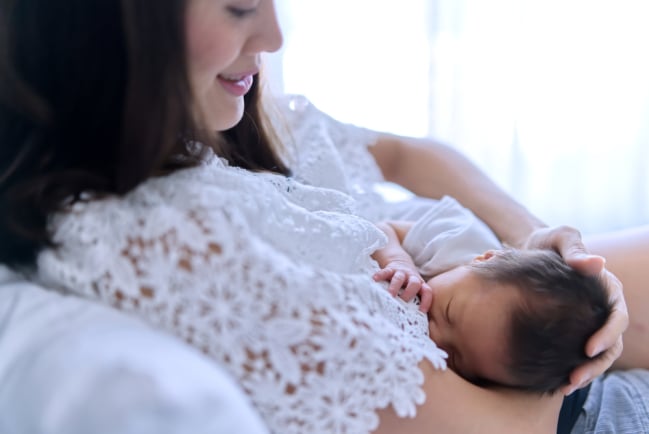 Kolostrum ASI, Kandungan dan Manfaatnya bagi Bayi Baru Lahir