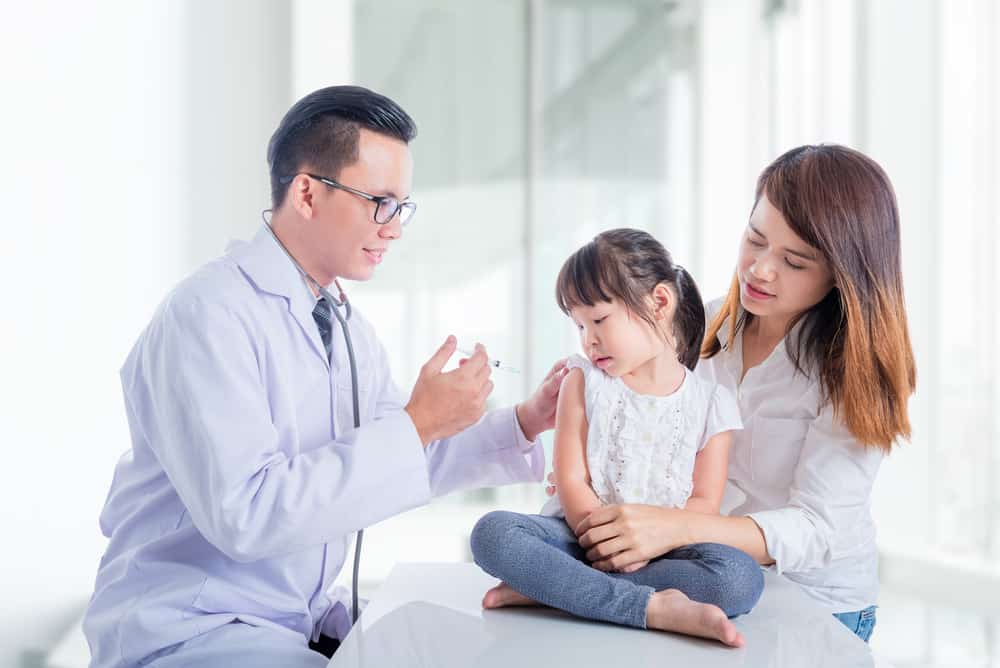 Vaksin Tifoid, Seberapa Penting Diberikan pada Anak?