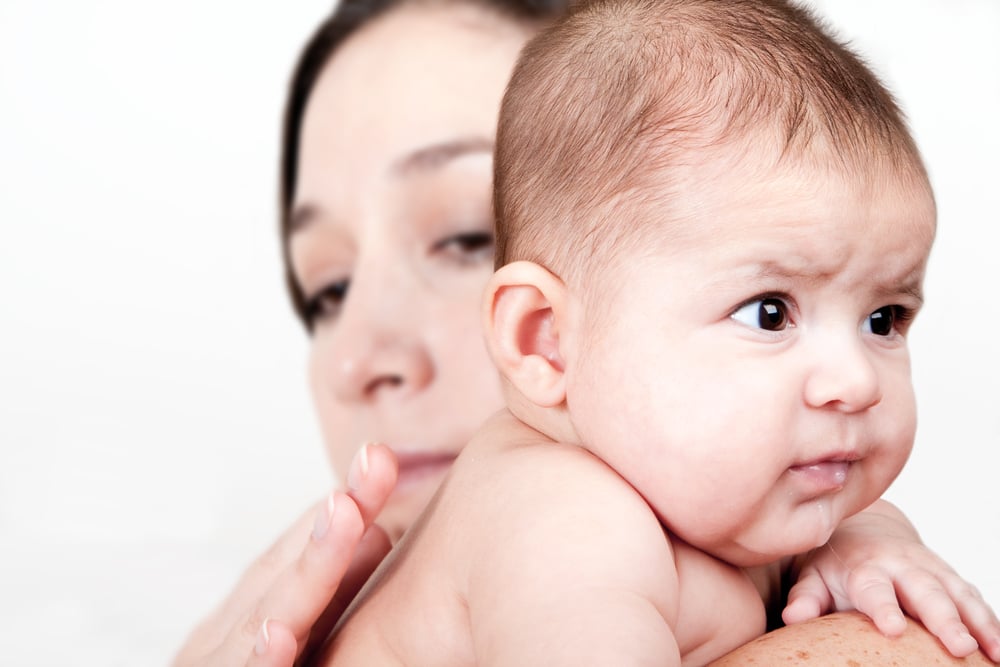 Cara Menyendawakan Bayi yang Nyaman Setelah Menyusui