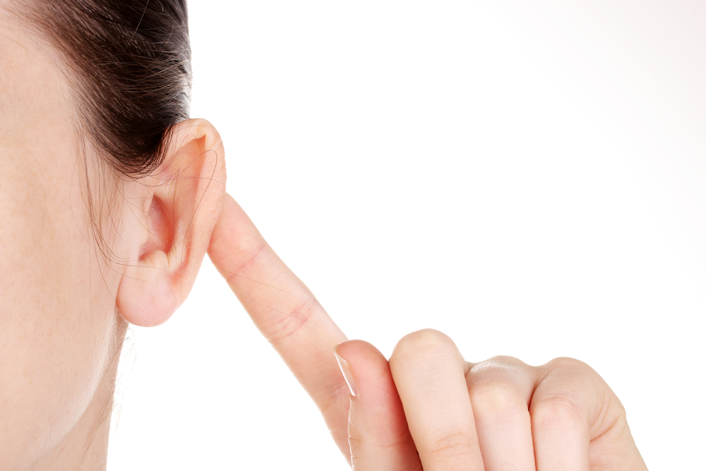 6 Penyebab Telinga Bindeng, dari Kebiasaan Dengar Suara Keras Hingga Penyakit Serius