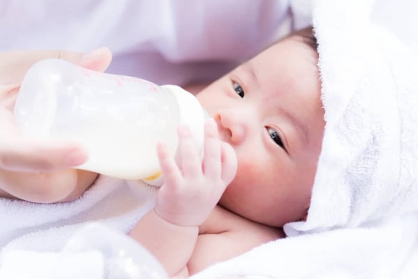 Bayi baru lahir takaran susu 17 Merk