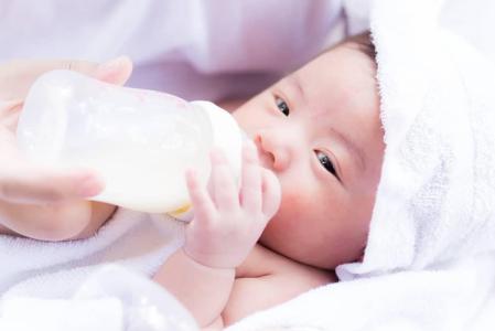 Aturan dalam Memberikan Susu Formula untuk Bayi