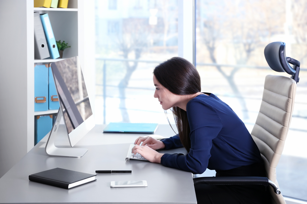 Correct Sitting Position for Office Workers So They Don't Get Tired Quickly