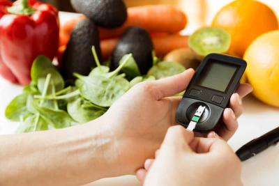 Mengukur gula darah setelah makan makanan indeks glikemik rendah