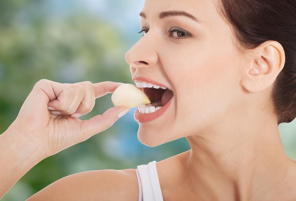 Cara Menggunakan Bawang Putih sebagai Obat Sakit Gigi