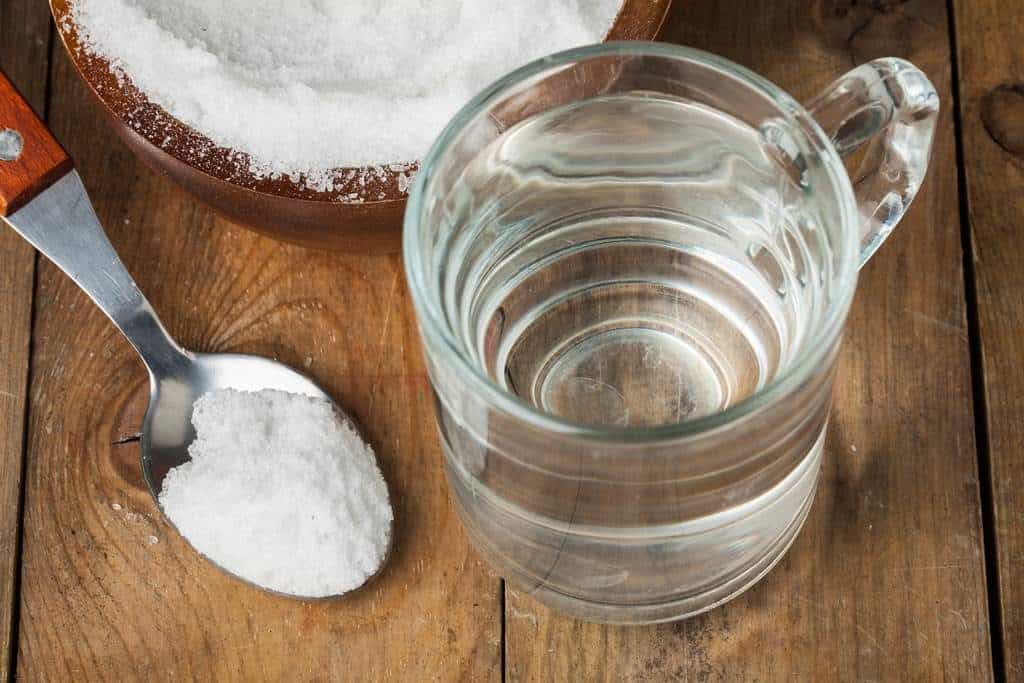 Air garam sebagai obat batuk alami untuk anak diare