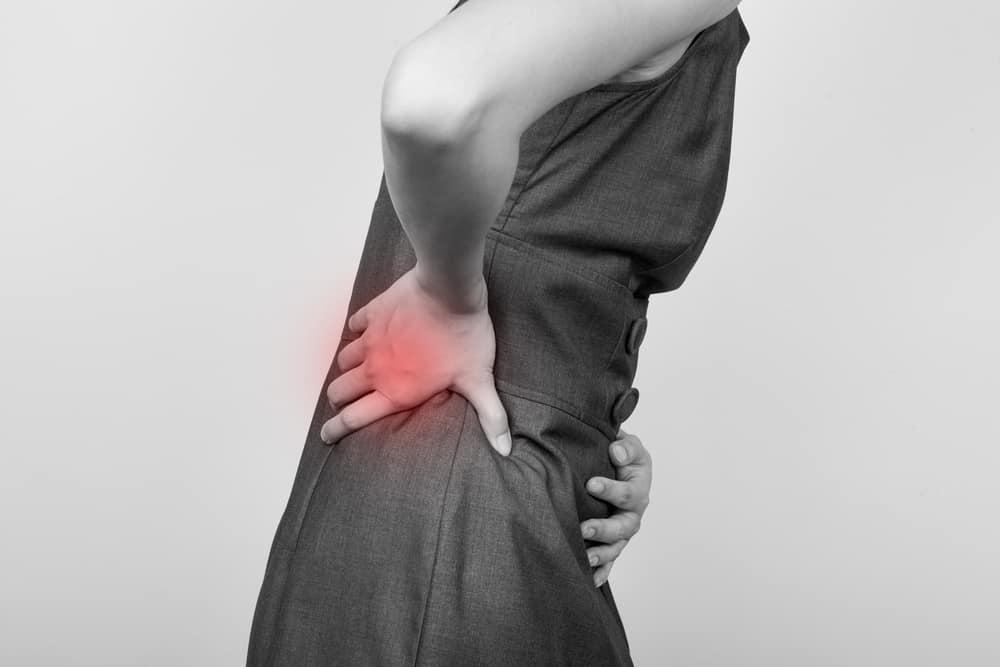 Sakit Punggung Setelah Makan? 8 Hal Ini Bisa Jadi Penyebabnya