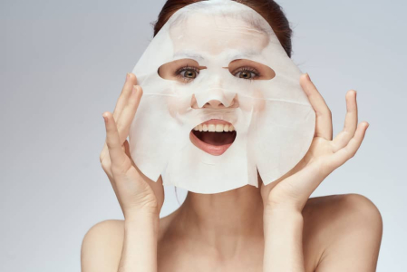 Mengenal Manfaat Sheet Mask untuk Kesehatan Kulit Wajah