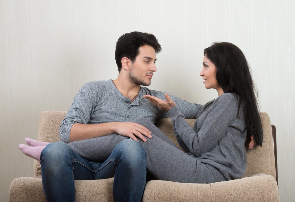 Supaya Tetap Romantis, Ini 6 Tips Komunikasi dengan Pasangan