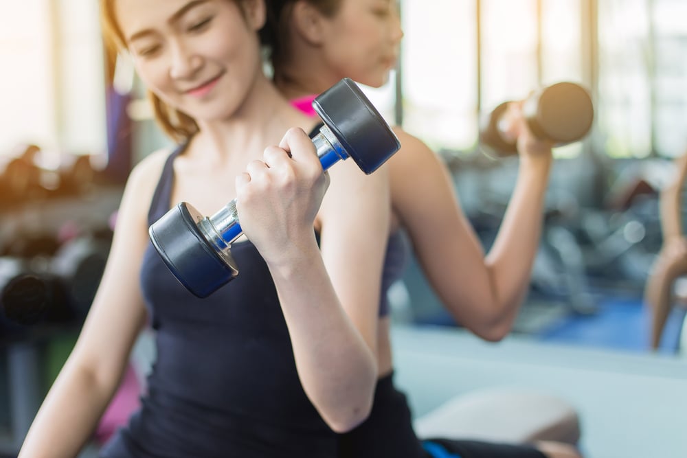 5 Latihan Angkat Beban yang Ampuh Menambah Berat Badan