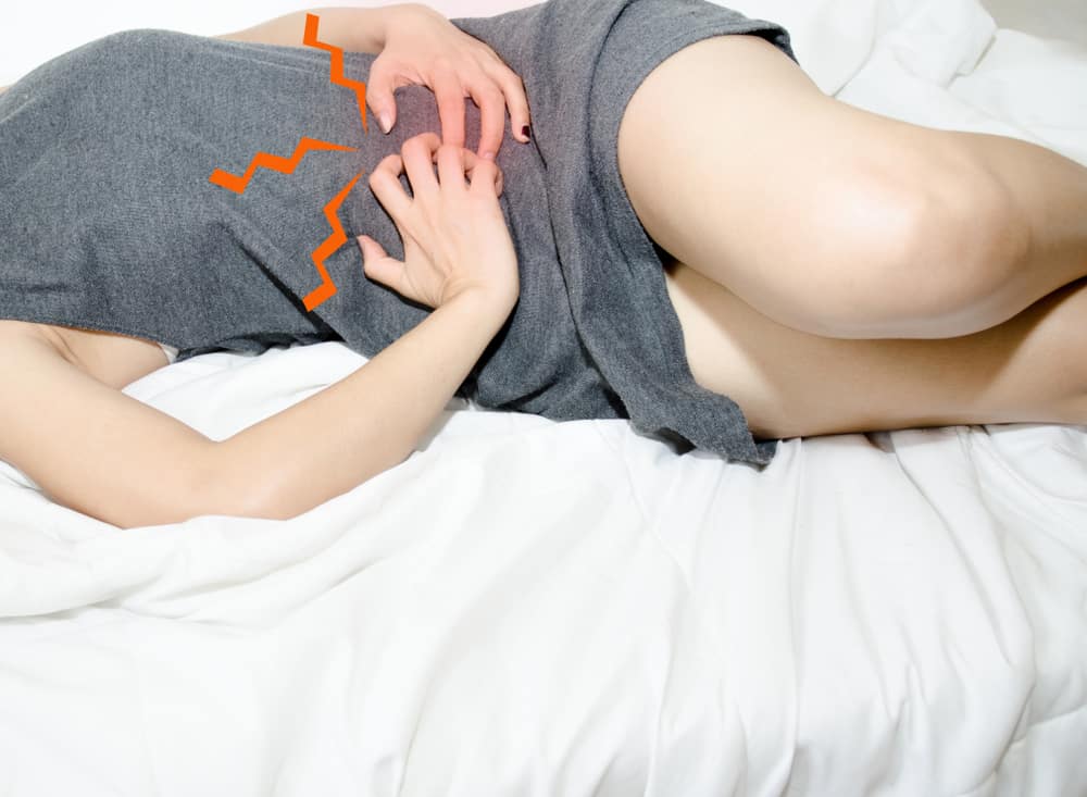 posisi-tidur-untuk-mengurangi-nyeri-haid