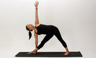 yoga untuk mengatasi sakit pinggang