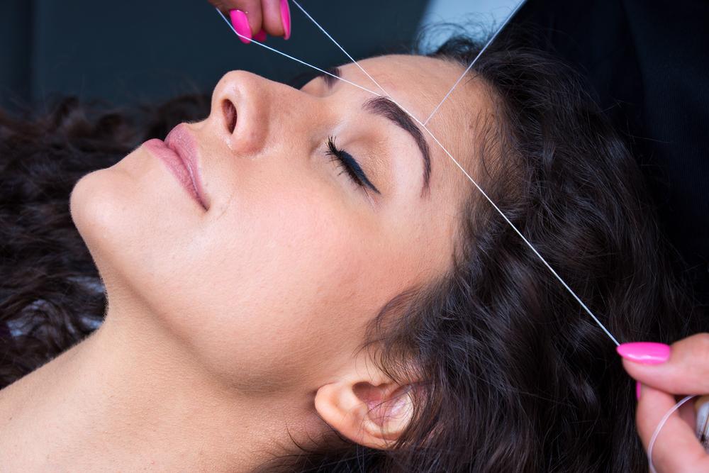 Threading Alis, Teknik Khusus yang Dapat Merapikan Alis