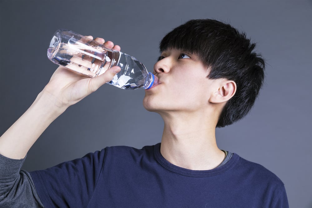 Kebutuhan Minum Air untuk Perokok Itu Berbeda, Harus Berapa Banyak?