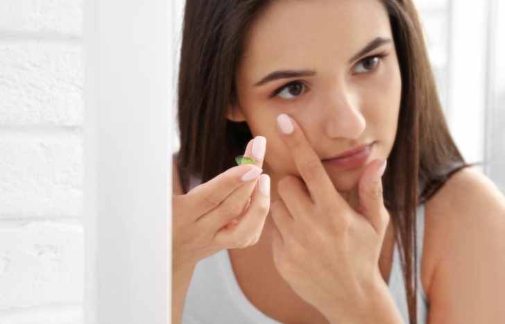 softlens untuk mata kering