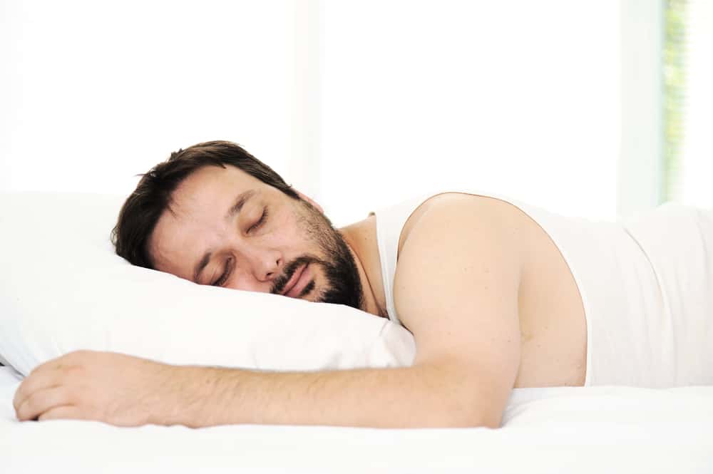 Hati-hati, Ini 3 Bahaya Tidur Tengkurap Bagi Kesehatan