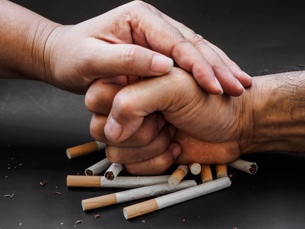 Cara Ampuh Memberi Tahu Orangtua Agar Stop Merokok