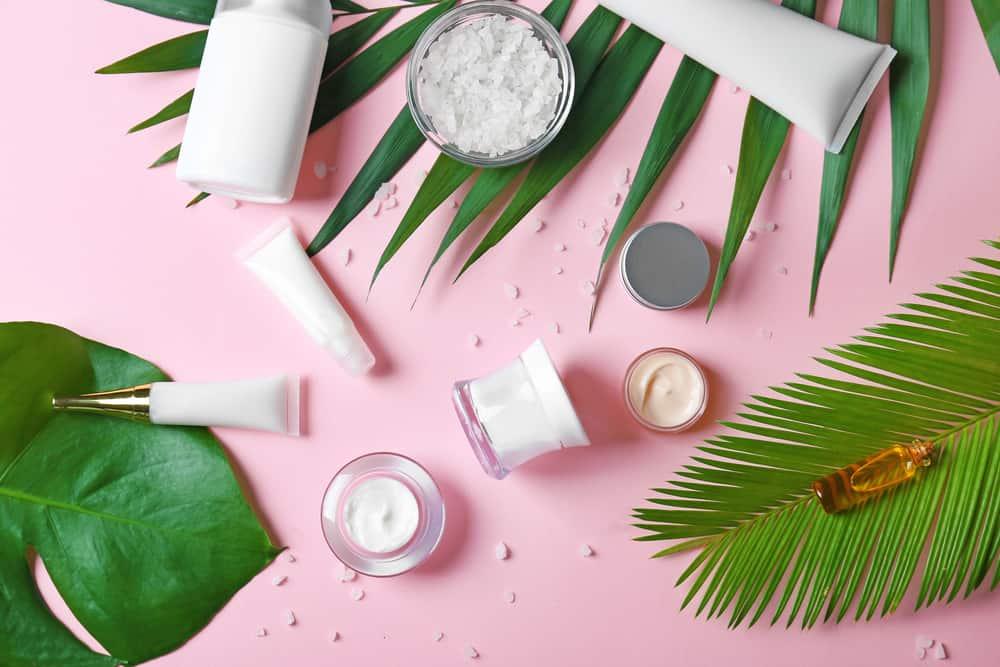 Skincare untuk Kulit Kombinasi yang Perlu Diketahui • Hello Sehat