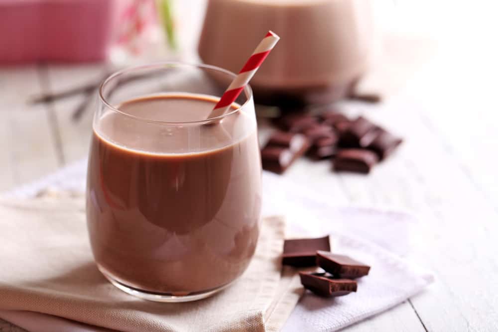 Psstt.. Minum Susu Cokelat Setelah Olahraga Ternyata Bisa Bikin Tubuh Jadi Bugar, Lho!