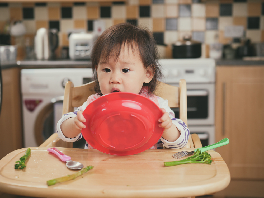 Tak Perlu Marah, Begini Cara Hadapi Anak yang Makan Berantakan