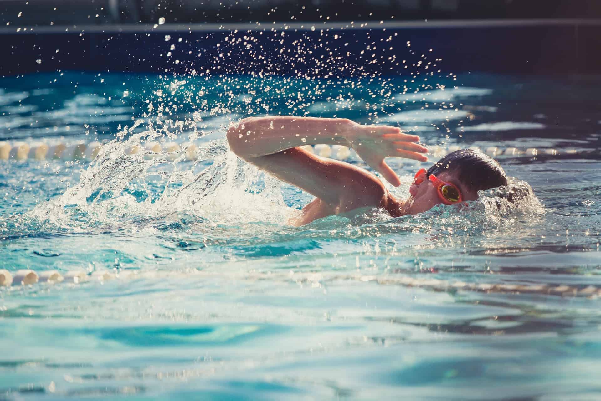 Mengatasi dan Mencegah Kulit Iritasi Akibat Klorin Setelah Berenang