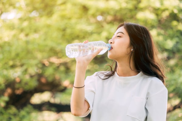 4 Manfaat Air Alkali (Air Minum pH Basa) bagi Tubuh