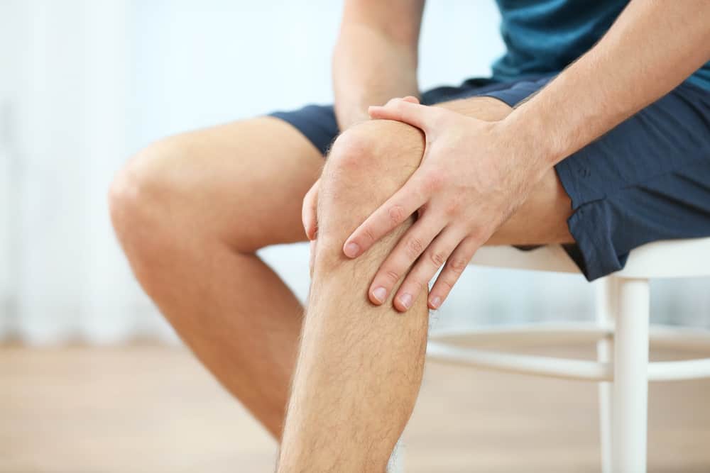 3 Gerakan Mudah untuk Redakan Nyeri Lutut Bagi Pasien Arthritis