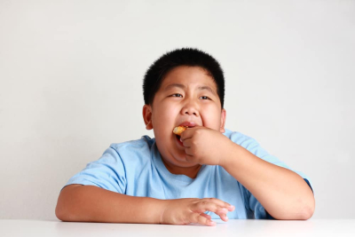 berat badan anak obesitas, obesitas karena anak suka junk food