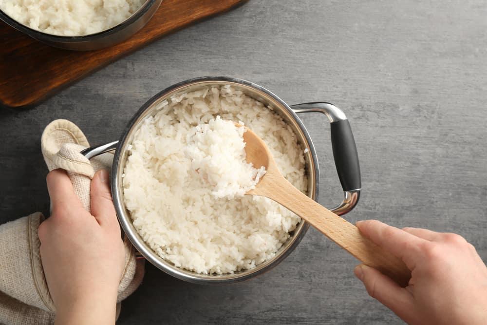 Memasak Nasi Dengan Campuran Tepung Kelapa Baik untuk Penderita Diabetes
