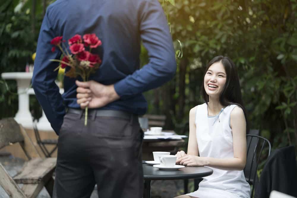 Kapan Waktu yang Tepat Bilang “I Love You” ke Pacar?