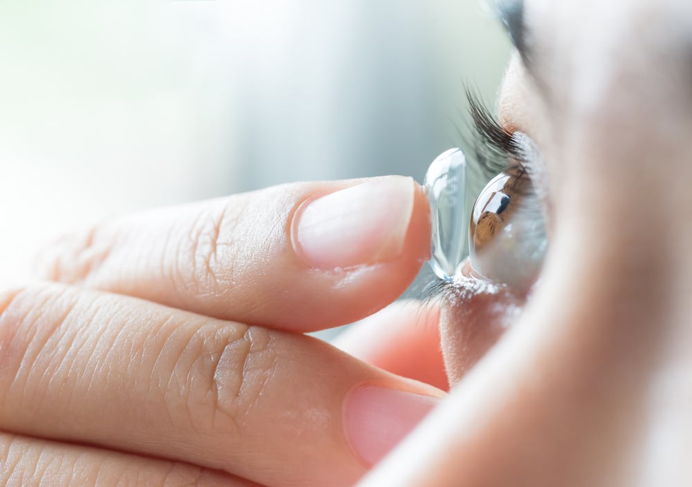 efek pakai softlens infeksi mata akibat lensa kontak